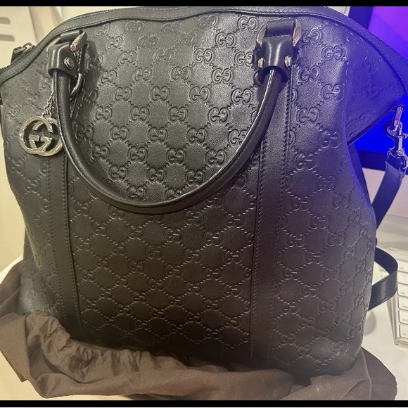 Gucci Handbags - Large Gucci Guccisima bag
